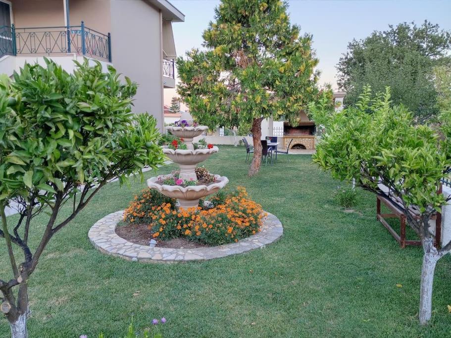 Διαμέρισμα Μεντησ Igoumenitsa Exterior photo