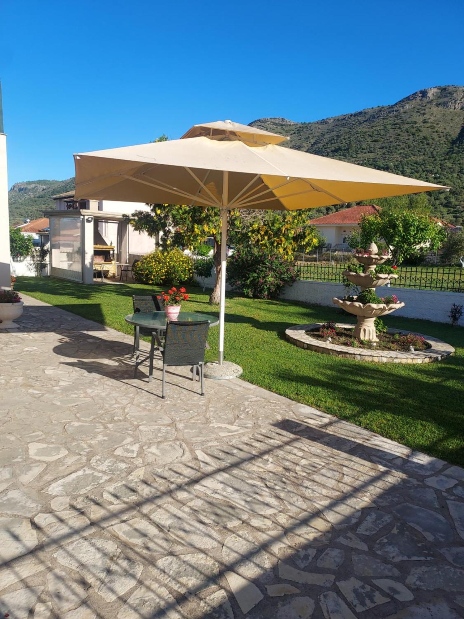 Διαμέρισμα Μεντησ Igoumenitsa Exterior photo