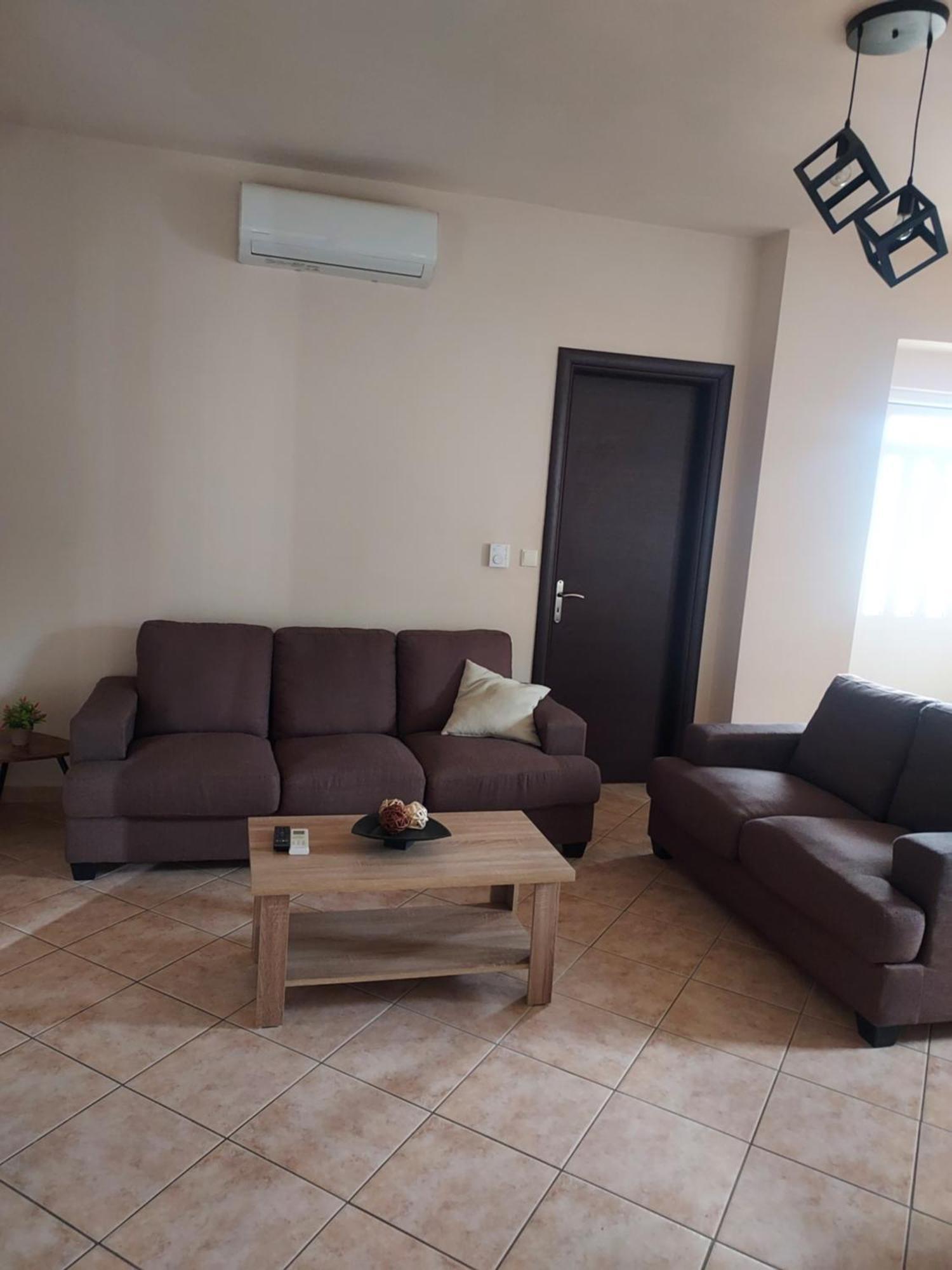 Διαμέρισμα Μεντησ Igoumenitsa Exterior photo