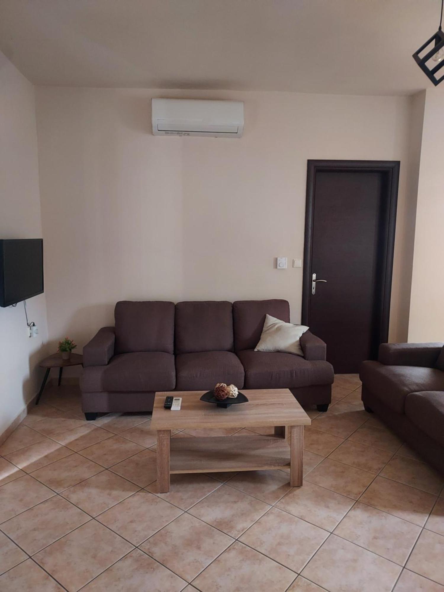 Διαμέρισμα Μεντησ Igoumenitsa Exterior photo